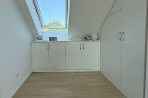 Stilvolle Maisonettewohnung mit Terasse in begehrter, ruhiger Bestlage. – Am Neufeld 19, 81829 Trudering-Riem (Ortsteil), München – Vorschaubild 6
