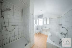 Großzügiges 3-Fam.haus mit 2 freien 102 qm Wohnungen, Bj.61, teilren., Garage, Ingolstadt-Mailing – Regensburger Straße 193, 85055 Mailing, Ingolstadt – Vorschaubild 9