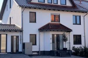 Neubau-Highlight: Stilvolles Einfamilienhaus mit separater Einliegerwohnung - Erstbezug! – Bindweidring 54, 61184 Karben – Vorschaubild 3