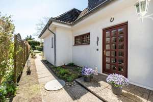 Sanierungsbedürftiges Ein-/Zweifamilienhaus in exklusiver Lage, Lauerholz – Die vollständige Adresse der Immobilie erhältst du vom Anbieter., 23566 Sankt Gertrud, Lübeck – Vorschaubild 3