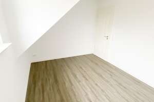 hochwertige ausgestattete 3-Zimmer-WE nebst vermieteter 1-Zimmer-Wohnung im DG – Neubrandenburger Straße 2a, 18055 Brinckmansdorf, Rostock – Vorschaubild 24