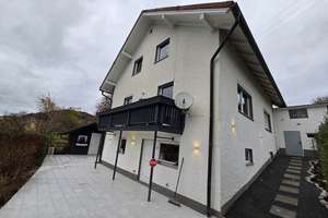 Modernisiertes Einfamilienhaus mit großem Garten, Terrasse & Garage – Die vollständige Adresse der Immobilie erhältst du vom Anbieter., 94513 Schönberg – Vorschaubild 4