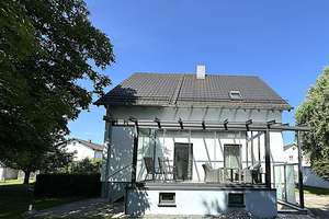 Traumhaus sucht neue Familie !
Kernsaniertes und modernes EFH mit Kaltwintergarten und großem Garte – Die vollständige Adresse der Immobilie erhältst du vom Anbieter., 85296 Rohrbach – Vorschaubild 2