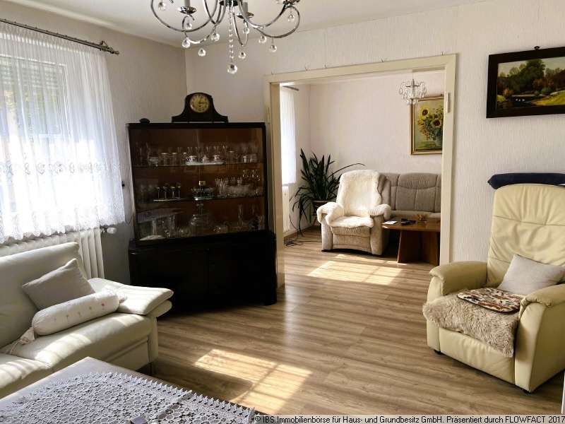 Immobilie in Gerabronn - STIL - CHARME - PLATZ: Stattliches, gepfelgtes 2-Familienhaus mit 3 Garagen und großem Grundstück - Bild 5