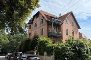 Kapitalanlage mit Charme - großzügige 3-Zimmer Altbauwohnung am Weißen Hirsch