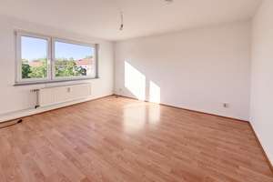 Lichtdurchflutete 3-Zimmer-Wohnung mit großem Balkon in Lübeck-St. Lorenz Nord