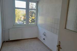 * Familienwohnung mit Reparaturbedarf :) * – R.-Kanzler-Straße 27, 6628 Bad Kösen – Vorschaubild 4