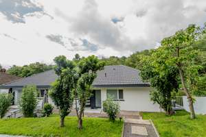 Freistehendes, kernsaniertes Einfamilienhaus mit Einliegerwohnung, Garten und Garage im Grünen – Die vollständige Adresse der Immobilie erhältst du vom Anbieter., 65207 Auringen, Wiesbaden – Vorschaubild 3