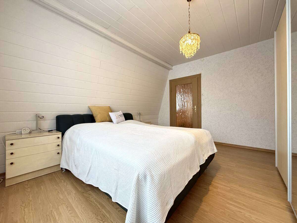 Immobilie in Sandersdorf-Brehna - Wohnen in Zscherndorf: Doppelhaushälfte auf zwei Etagen mit Garten und Garage - Bild 3