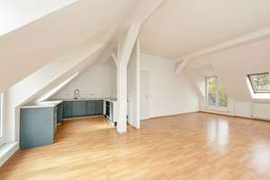 Sofort bezugsfrei: Lichtdurchflutetes DG mit Terrasse + Grünblick,  Umbau in 3-Zi-Wohnung möglich! – Die vollständige Adresse der Immobilie erhältst du vom Anbieter., 14641 Wustermark – Vorschaubild 6
