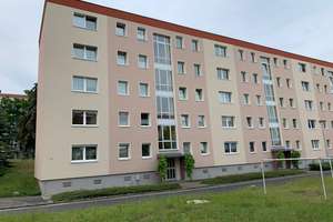 sanierte 3 Zimmer Wohnung mit Balkon und Einbauküche