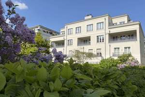 Penthouse in den Heinrich-Heine-Gärten | ca. 39 m² Südwest-Dachterrasse | Kamin | 3 TG-Stellplätze – 40549 Heerdt, Düsseldorf – Vorschaubild 2