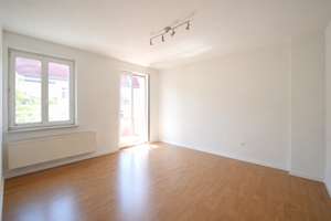 Helle Familien-Wohnung + Balkon: mitten im Fanninger-Kiez – Die vollständige Adresse der Immobilie erhältst du vom Anbieter., 10365 Lichtenberg (Ortsteil), Berlin – Vorschaubild 3