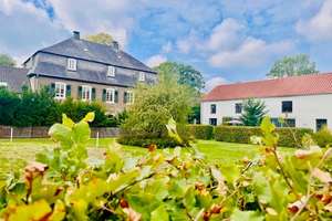 Großzügige Haus-in-Haus Maisonette in Köln-Merheim! Terrasse, Parkett, 3 x Bad, 2x Stellpl. uvm. – 51109 Merheim, Köln – Vorschaubild 2
