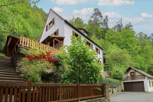 Traumlage an der Wiesent – Zweifamilienhaus mit Burgblick in Gößweinstein – Die vollständige Adresse der Immobilie erhältst du vom Anbieter., 91327 Gößweinstein – Vorschaubild 2