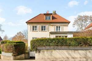 Klassisches Einfamilienhaus in bester Höhenlage des Stuttgarter Westens – Die vollständige Adresse der Immobilie erhältst du vom Anbieter., 70193 Kräherwald, Stuttgart – Vorschaubild 2