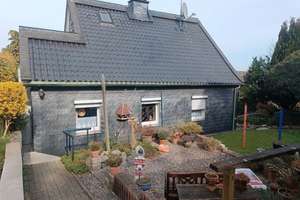 Modernes, lichtdurchflutetes Einfamilienhaus mit zweitem vermieteten Wohnhaus in Toplage von Neviges – Die vollständige Adresse der Immobilie erhältst du vom Anbieter., 42553 Neviges, Velbert – Vorschaubild 17