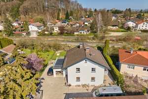 Einzigartiges modernisiertes Einfamilienhaus mit Effizientem Heizsystem – Rosenheim (Kreis) – Vorschaubild 6