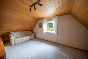 Gemütliches 4 Zimmer - EFH
zum Herrichten und Wohlfühlen
auf großem Traumgrundstück – Die vollständige Adresse der Immobilie erhältst du vom Anbieter., 22589 Iserbrook, Hamburg – Vorschaubild 11