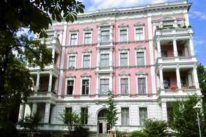 LIEBLINGSLAGE IN STEGLITZ - DACHGESCHOSSWOHNUNG MIT TERRASSE - ZUR ZEIT VERMIETET – Wrangelstr. 10 ff, 12165 Steglitz, Berlin – Vorschaubild 2