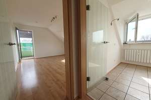 1,5 R.-DG-Apartment, gehobene Ausstattung (Hübsches Bad, Balkon, Kochgelegenh.)  in E Frintrop – Die vollständige Adresse der Immobilie erhältst du vom Anbieter., 45359 Frintrop, Essen – Vorschaubild 10
