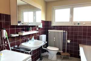 Oberdürrbach/Würzburg - geräumiges Einfamilienhaus mit Einliegerwohnung und großen Garten – Die vollständige Adresse der Immobilie erhältst du vom Anbieter., 97080 Dürrbachtal, Würzburg – Vorschaubild 9