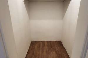 Bezugsfreie 2-Zimmer-Wohnung mit Westbalkon und Einzelgarage in Milbertshofen – Die vollständige Adresse der Immobilie erhältst du vom Anbieter., 80807 Milbertshofen, München – Vorschaubild 9