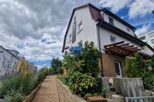 Einfamilienhaus mit eigener Werkshalle – Die vollständige Adresse der Immobilie erhältst du vom Anbieter., 72070 Weststadt, Tübingen – Vorschaubild 1
