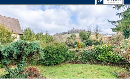 Geräumiges Einfamilienhaus am Geigersberg mit Turmbergblick und Garten