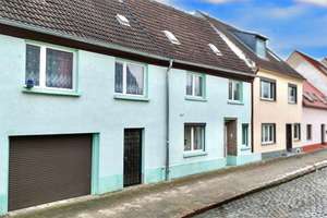 Großzügiges Wohnensemble mit Terrasse & Hof in Calbe (Saale) – Die vollständige Adresse der Immobilie erhältst du vom Anbieter., 39240 Calbe (Saale) – Vorschaubild 2