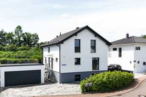 Effizienzhaus 55 mit Einliegerwohnung: funktional, ästhetisch und Innovation vereint – Karlsruhe (Kreis) – Vorschaubild 1