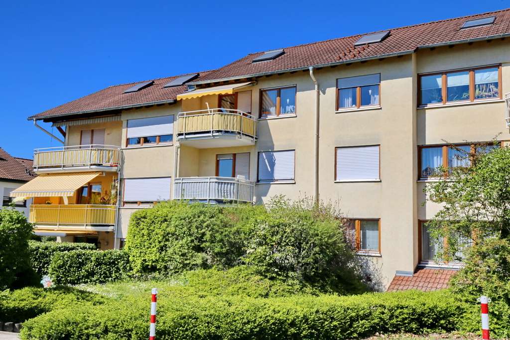 Immobilie in Sinzheim - Schöne 3-Zi.-DG-Wohnung in Sinzheim-Vormberg - Bild 0
