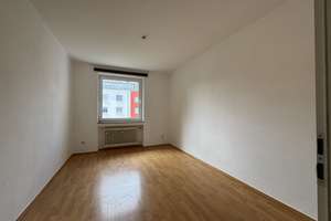 Ruhige 4-Zimmer-Wohnung mit Loggia und Blick ins Grüne in Hannover – Thüringer Str. 47, 30179 Vahrenheide, Hannover – Vorschaubild 6