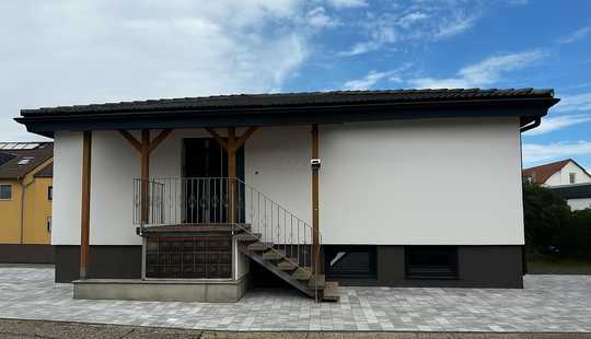 Bild von 5-Raum-Einfamilienhaus & 1-Zimmer Einliegerwohnung im Keller & Baugrundstück