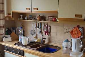 Preiswertes, saniertes 6-Zimmer-Einfamilienhaus mit EBK in Lehrte – Hirschbergerstr. 25, 31275 Hannover (Kreis) – Vorschaubild 1