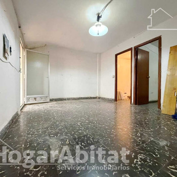 GROSSZÜGIGES HAUS MIT ZWEI TERRASSEN FÜR IHR TRAUMHAUS