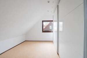 🏡 Freistehendes EFH in Kladow – helle 6 Zi, Sauna, SW-Terrasse & optionale Einliegerwohnung – Die vollständige Adresse der Immobilie erhältst du vom Anbieter., 14089 Kladow, Berlin – Vorschaubild 12
