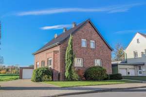 Charmantes Einfamilienhaus mit Wintergarten und gepflegtem Garten 
in angenehmer Wohnlage von Mönch – Die vollständige Adresse der Immobilie erhältst du vom Anbieter., 41238 Giesenkirchen-Nord, Mönchengladbach – Vorschaubild 1