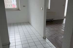 Großzügige 1-Zimmer mit Balkon, Dusche und Laminat in zentraler Lage! – Philippstraße 23, 9130 Sonnenberg, Chemnitz – Vorschaubild 5