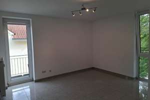 Schöne 1-Zimmer Wohnung mit Balkon in Pforzheim, Nähe tech. Hochschule – August-Kayser-Straße 8-10, 75175 Buckenberg, Pforzheim – Vorschaubild 1