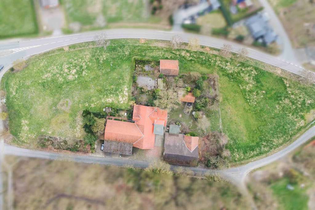 Immobilie in Stemwede - Raum, Ruhe, Freiheit - Vielseitiger Resthof mit großem Grundstück in Stemwede-Haldem - Bild 1