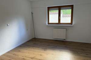 Attraktive 3 - Zimmer-Wohnung mit Balkon am Lammerberg in Tailfingen – Die vollständige Adresse der Immobilie erhältst du vom Anbieter., 72461 Albstadt – Vorschaubild 3