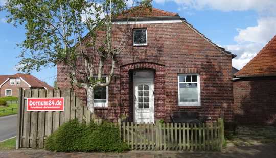 Bild von Massives, nicht unterkellertes Einfamilienferienhaus  mit 3 Zimmer und Ausbaumöglichkeit in der Dach