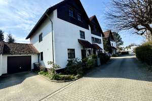 GROßZÜGIGE, HELLE U. GEPFLEGTE DHH IN TOP-WOHNLAGE IN STADTBERGEN – PERFEKT FÜR FAMILIEN – Die vollständige Adresse der Immobilie erhältst du vom Anbieter., 86391 Stadtbergen – Vorschaubild 2