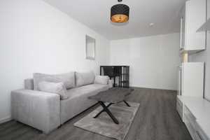 Komplett renoviertes, möbliertes 1-Zimmer-Apartment mit Alpenblick. – Hauzenbergerstraße 20, 80687 München – Vorschaubild 2