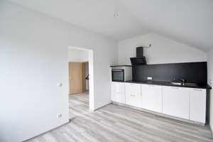 Schöne 2-Zimmer-Wohnung im sanierten Altbau – Steeler Straße 115, 45884 Rotthausen, Gelsenkirchen – Vorschaubild 2