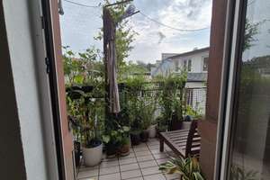 Helle 2-Zimmer-Wohnung mit Einbauküche & Balkon - Ost-Stadt Charm