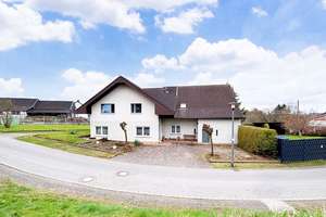 Raum für Ideen - ein Zuhause für Generationen in einem besonderen Anwesen in Hennef-Lichtenberg – Die vollständige Adresse der Immobilie erhältst du vom Anbieter., 53773 Hennef (Sieg) – Vorschaubild 2