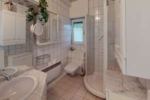 Gut aufgeteilte 62 m² Wohnung in Leverkusen-Wiesdorf zu vermieten: 6 Räume, Einbauküche & top gesich – 51373 Wiesdorf, Leverkusen – Vorschaubild 11