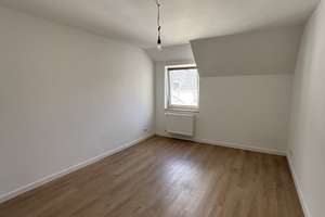 Attraktive 2-Zimmer Wohnung mit Einbauküche – Hopfgartenstraße 10, 65203 Biebrich, Wiesbaden – Vorschaubild 3
